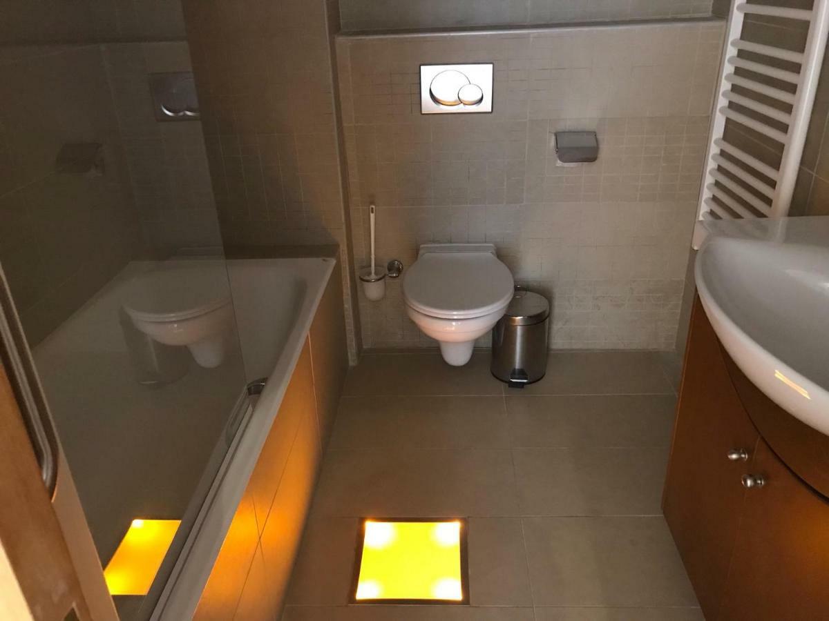 Sea View Central Apt Ithaki Larnaca Eksteriør billede